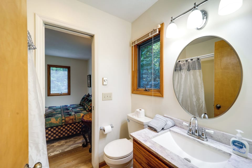 Blowing Rock Chalet w/ Stunning Views Cottage in Watauga