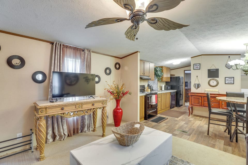 House (3 Bedrooms) | Interior