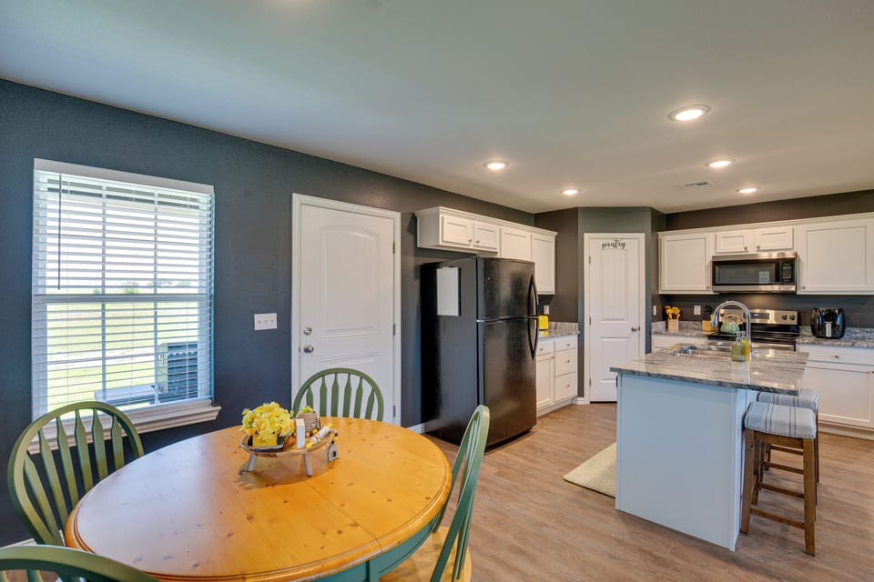 House (3 Bedrooms) | Interior