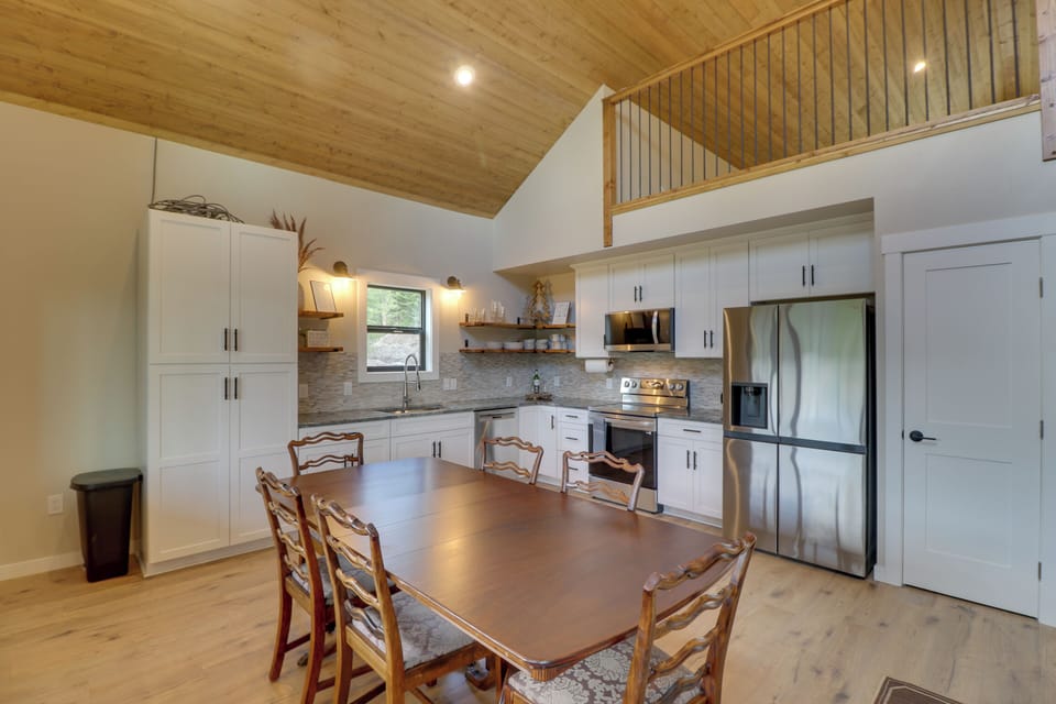 House (2 Bedrooms) | Interior