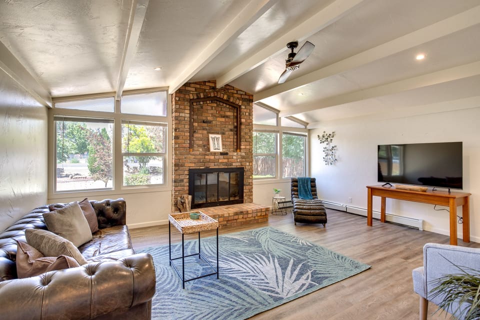 House (3 Bedrooms) | Front of property