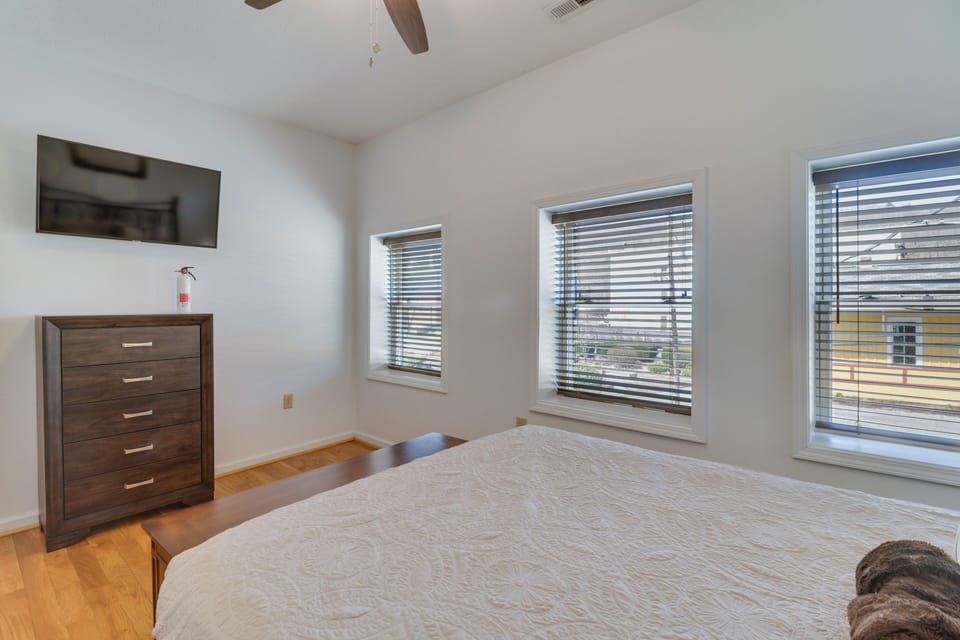 Marlinton Vacation Rental on Riverfront Trail! Apartment in Shenandoah Valley
