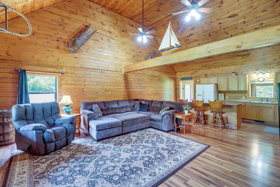 House (3 Bedrooms) | Interior