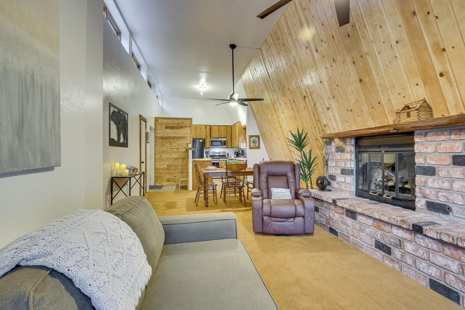 House (3 Bedrooms) | Interior