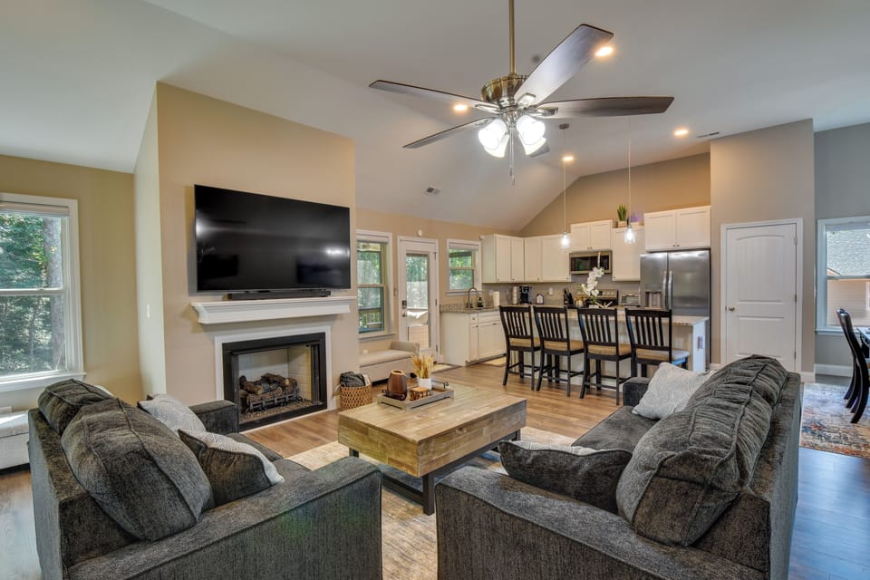 House (3 Bedrooms) | Front of property