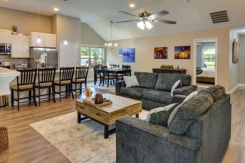 House (3 Bedrooms) | Interior
