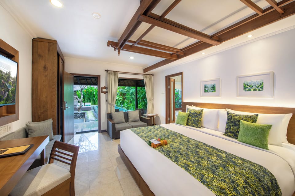 Deluxe Villa, 1 Double or 2 Twin Beds, Private Pool, Pool View | Garden view