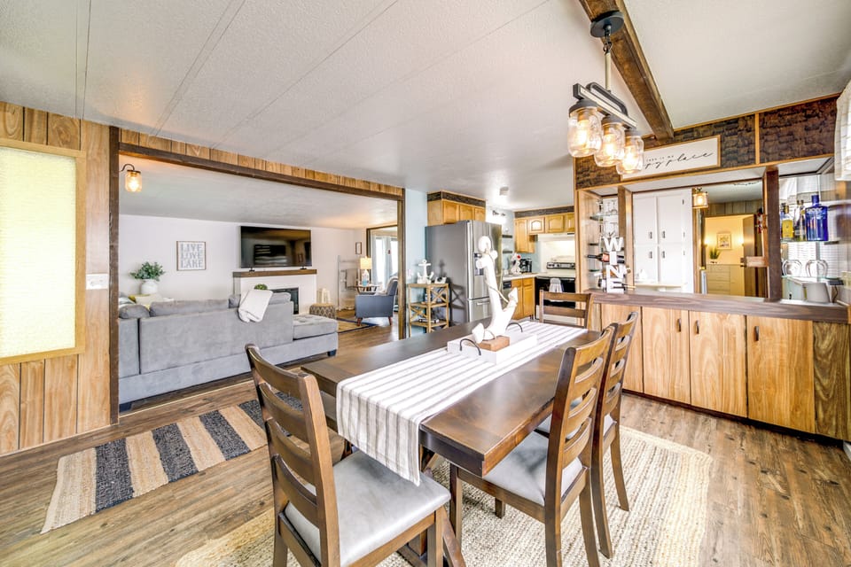 House (2 Bedrooms) | Interior