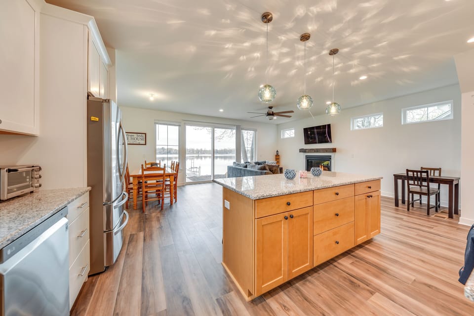 House (3 Bedrooms) | Interior