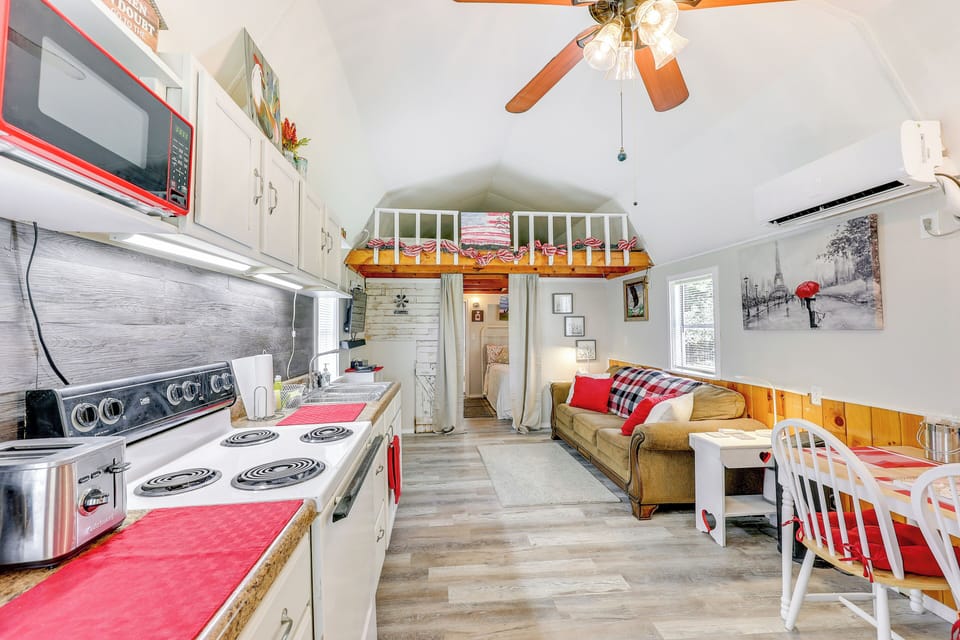 House (1 Bedroom) | Interior