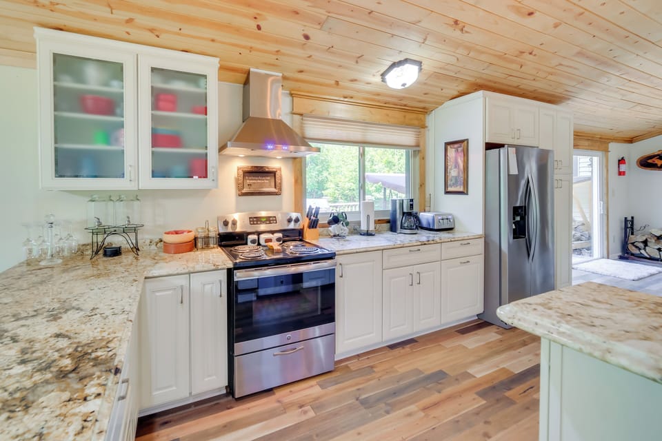 House (3 Bedrooms) | Interior