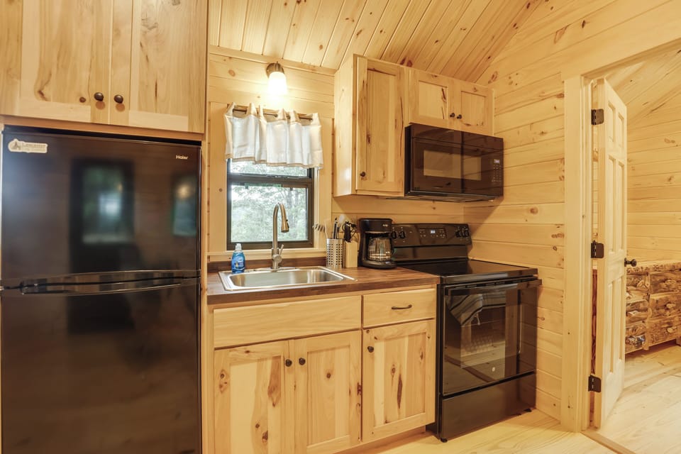 House (2 Bedrooms) | Interior