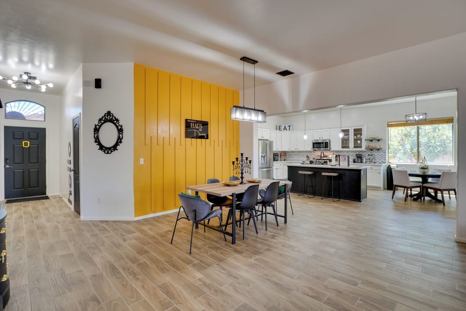 House (4 Bedrooms) | Interior