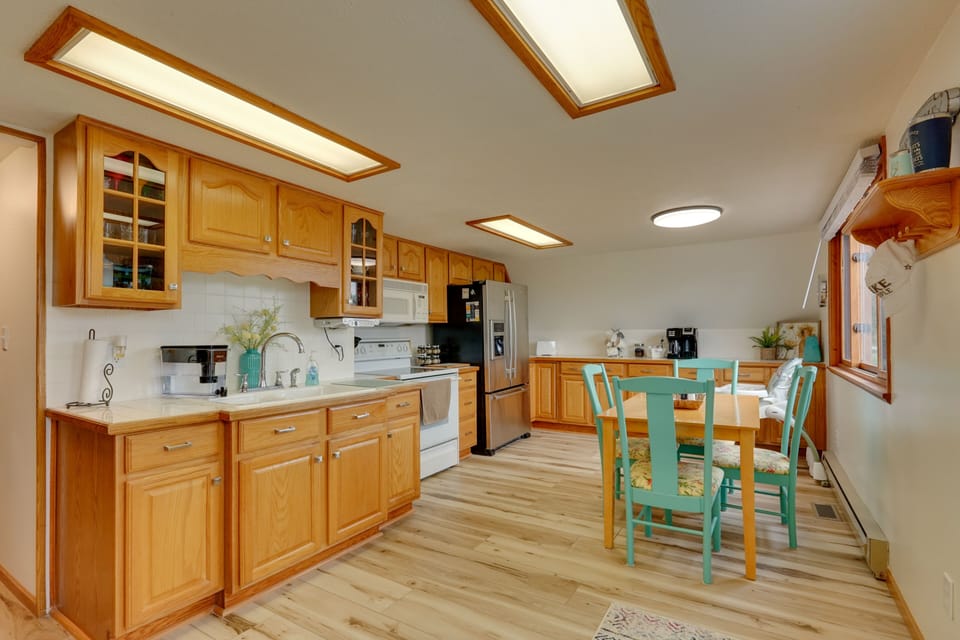 House (3 Bedrooms) | Interior