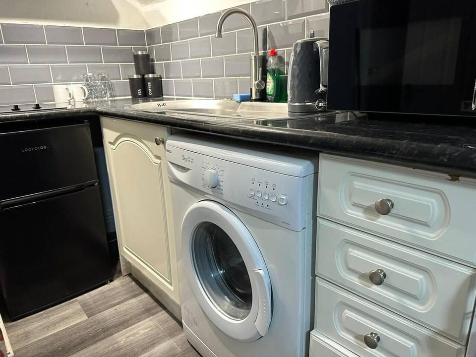 Apartment | Laundry