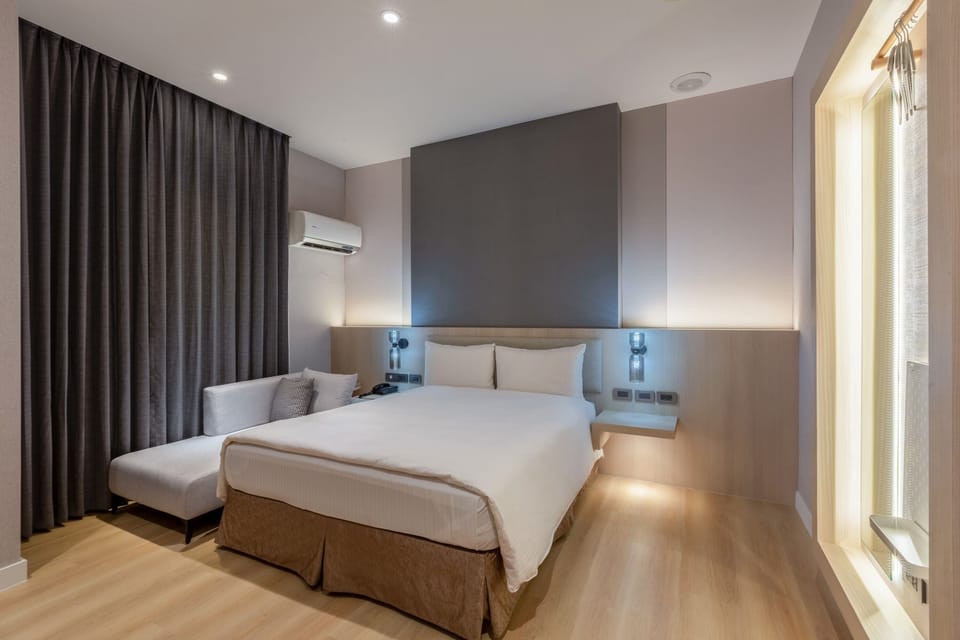 Romantic Double Room (2021 renovated) | Egyptian cotton sheets, premium bedding, down comforters