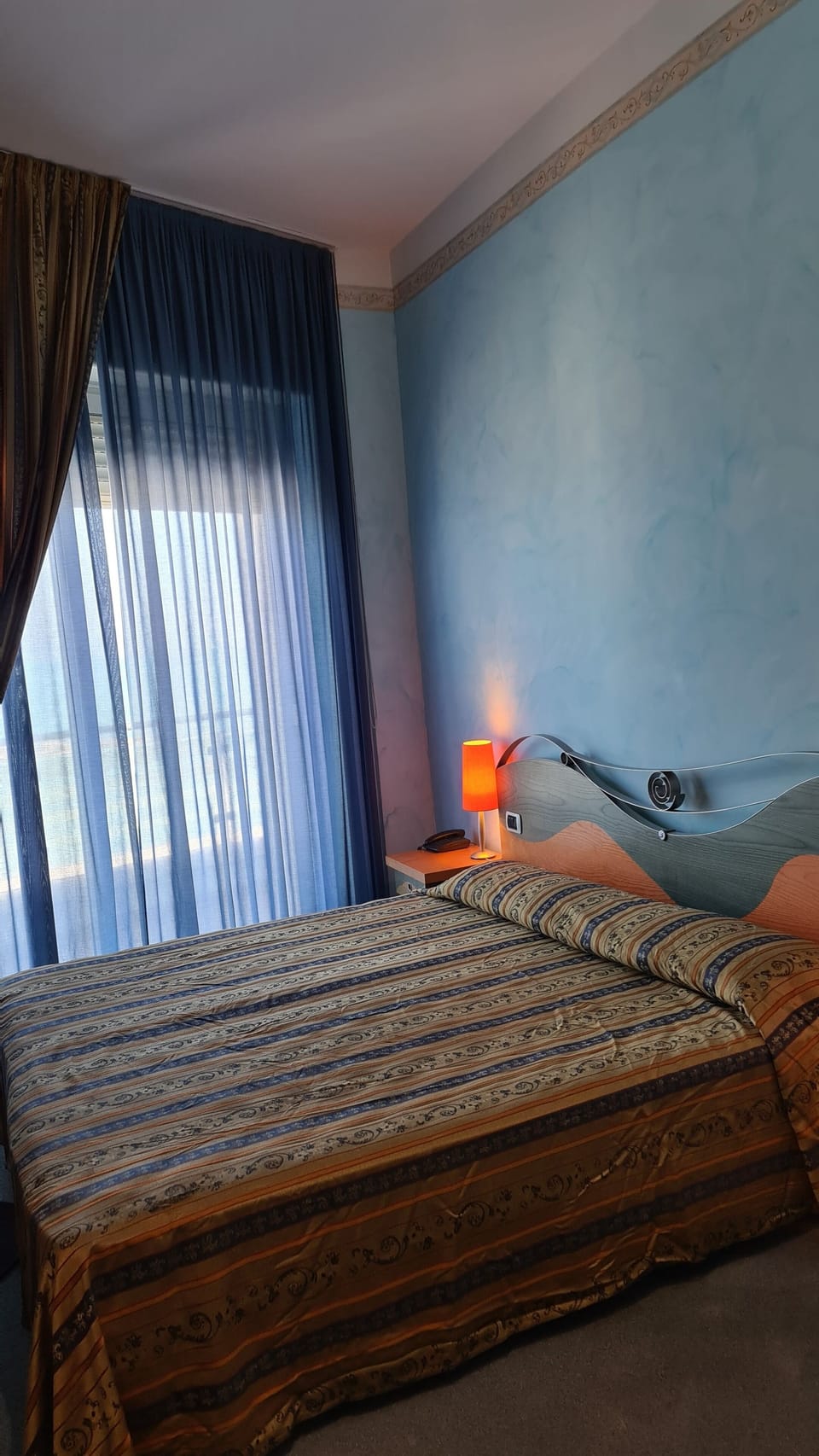 Deluxe Double or Twin Room | In-room safe, desk, laptop workspace, soundproofing