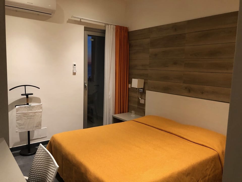 Classic Double Room Single Use | Premium bedding, minibar, in-room safe, individually furnished