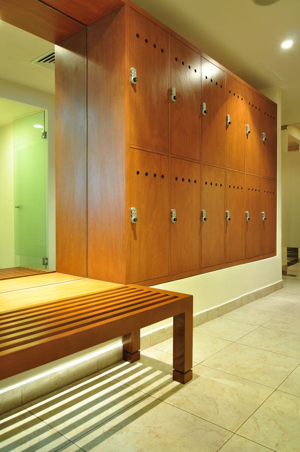 Couples treatment rooms, sauna, hot tub, Turkish bath, body treatments