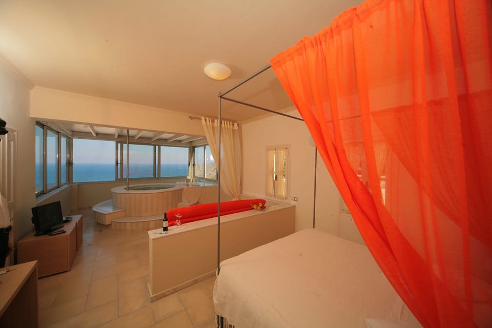 Royal Suite, Jetted Tub | Premium bedding, minibar, in-room safe, desk