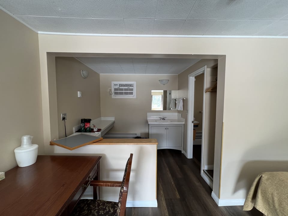 Double Room, 2 Double Beds | Desk, WiFi (free), bed sheets