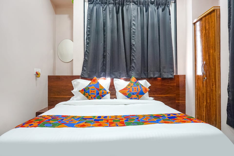 Deluxe Room | Egyptian cotton sheets, premium bedding, in-room safe, free WiFi