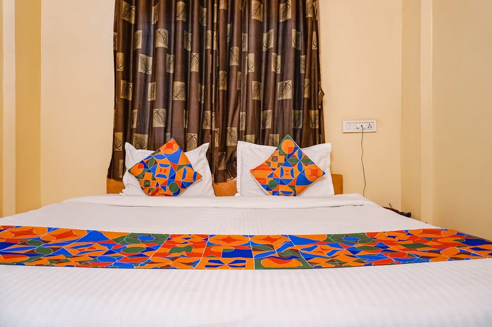 Egyptian cotton sheets, premium bedding, in-room safe, free WiFi