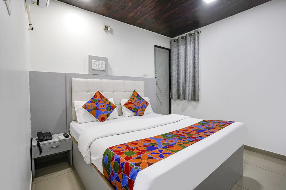 Deluxe Room | Egyptian cotton sheets, premium bedding, in-room safe, free WiFi