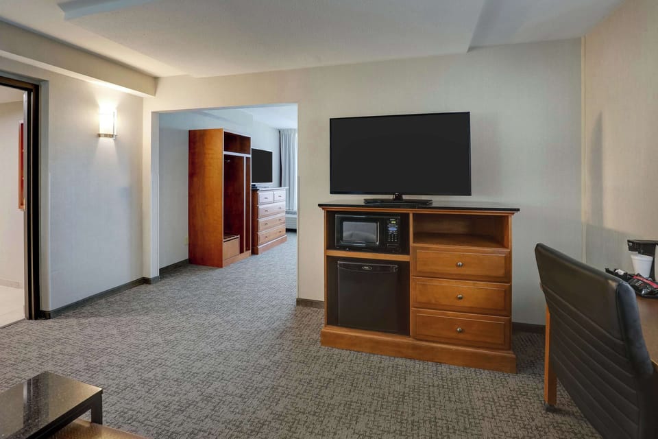 Room, 1 King Bed with Sofa bed (Sofa Sleeper) | Desk, blackout drapes, iron/ironing board, free cribs/infant beds