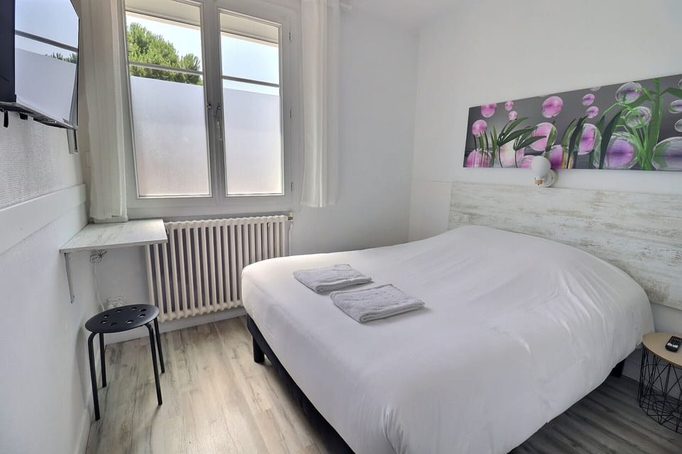 Standard Double Room | Soundproofing, free WiFi, bed sheets