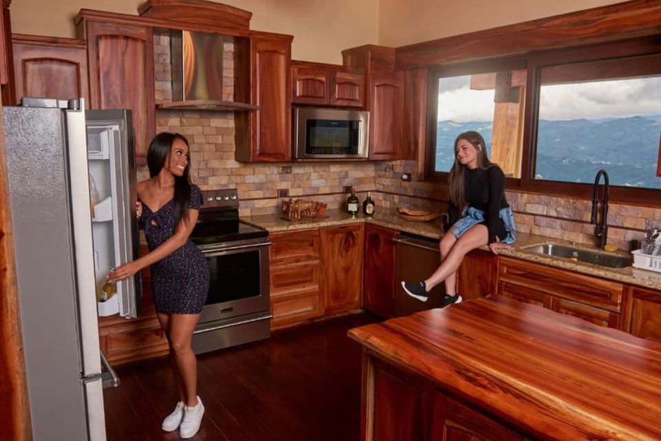 Deluxe Cabin | Private kitchen