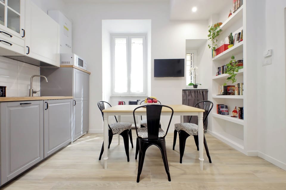 Basic Apartment | Private kitchen | Full-size fridge, microwave, oven, stovetop