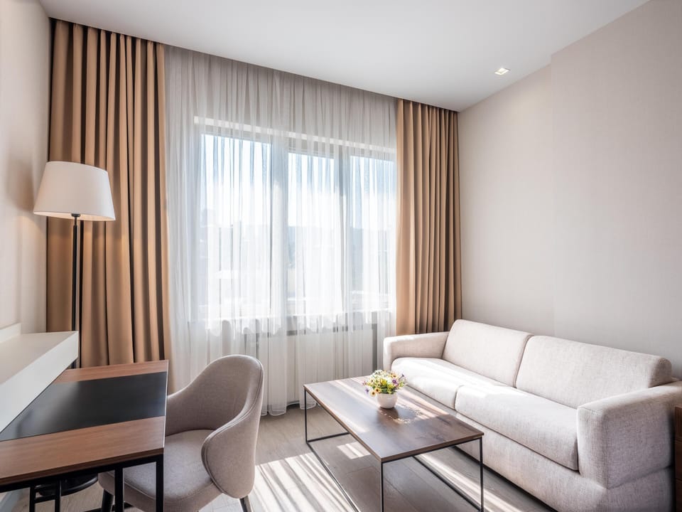Superior Double or Twin Room, 1 Bedroom, Non Smoking, City View | Premium bedding, minibar, in-room safe, desk