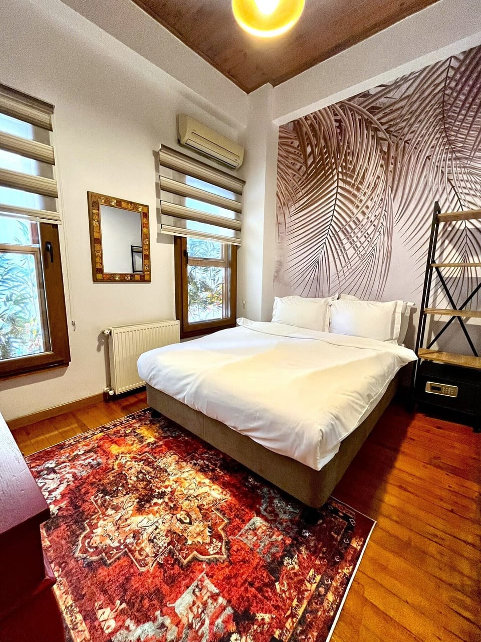 Deluxe Room | Premium bedding, minibar, desk, laptop workspace