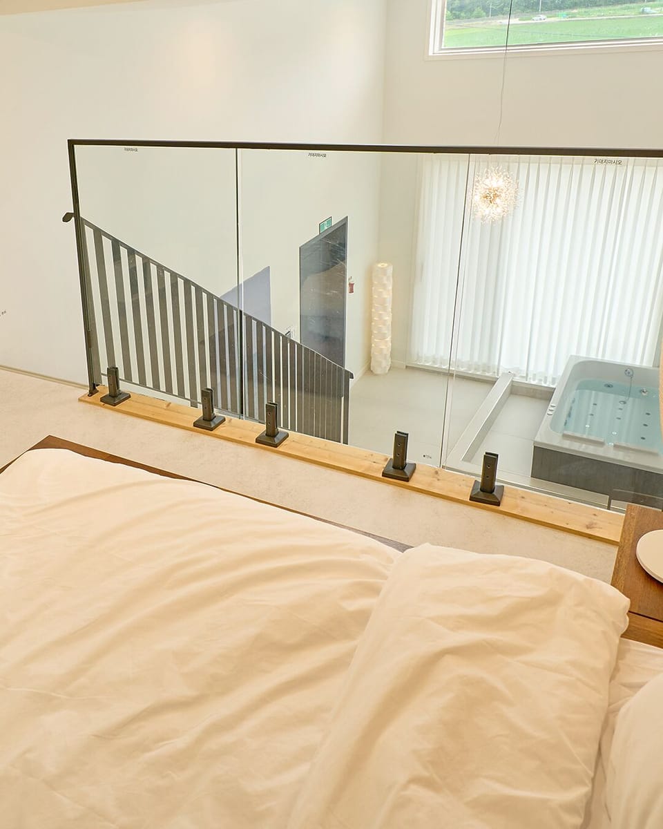Spabeach | Premium bedding, individually decorated, individually furnished