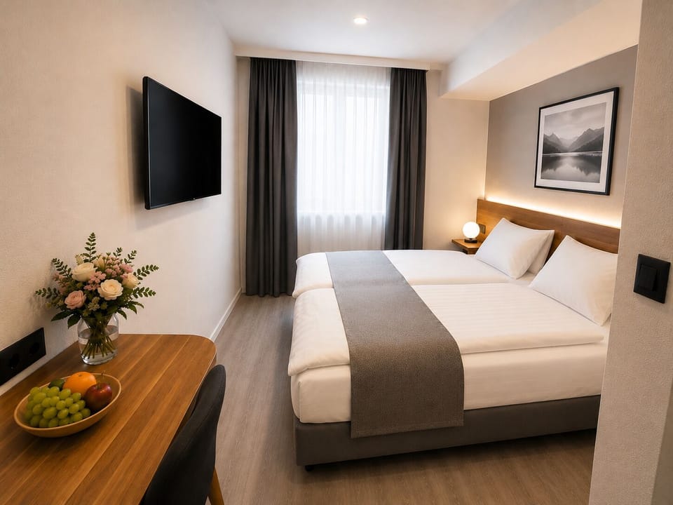 Economy Double Room | Hypo-allergenic bedding, in-room safe, individually decorated, desk