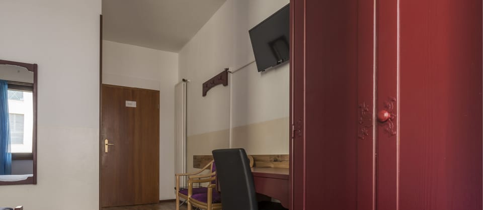 Triple Room | In-room safe, desk, iron/ironing board, cribs/infant beds