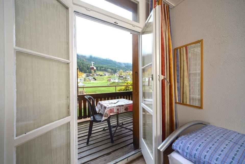 Standard Single Room, Private Bathroom | In-room safe, desk, cribs/infant beds, free WiFi