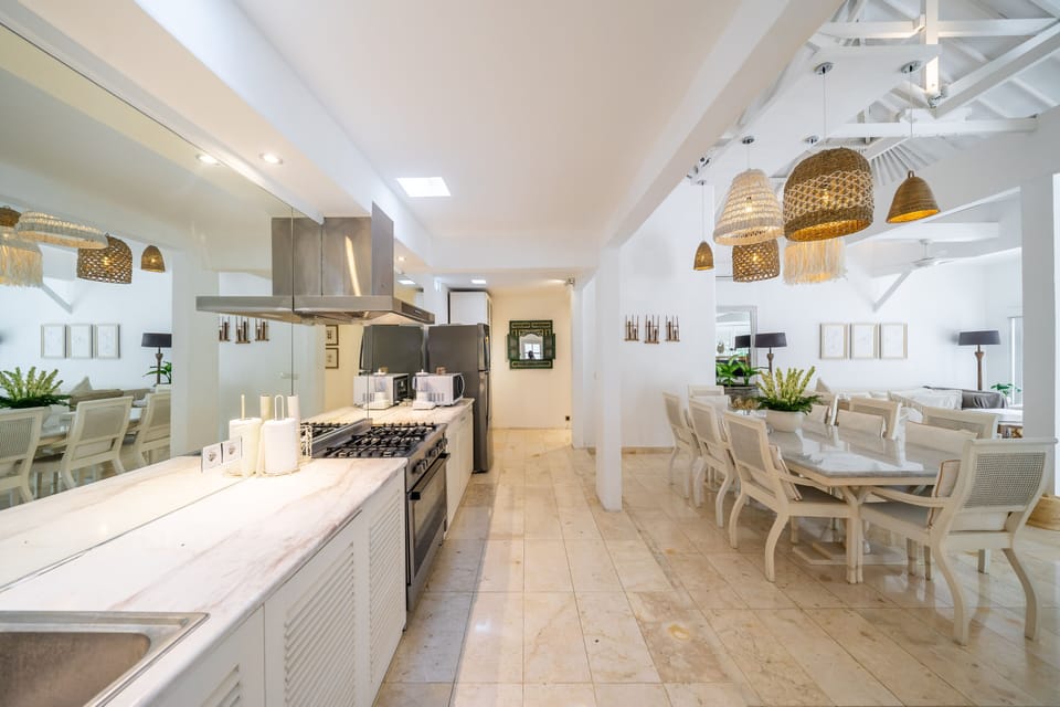Family Villa | Private kitchen | Fridge, microwave, oven, cookware/dishes/utensils