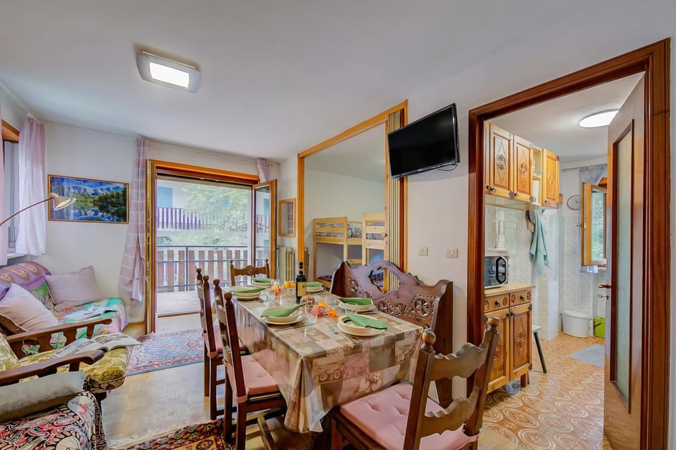 Family Apartment, Multiple Bedrooms (Appartamento 7 Bello Mountain View) | Interior