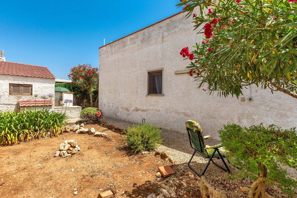 Villa | Garden view