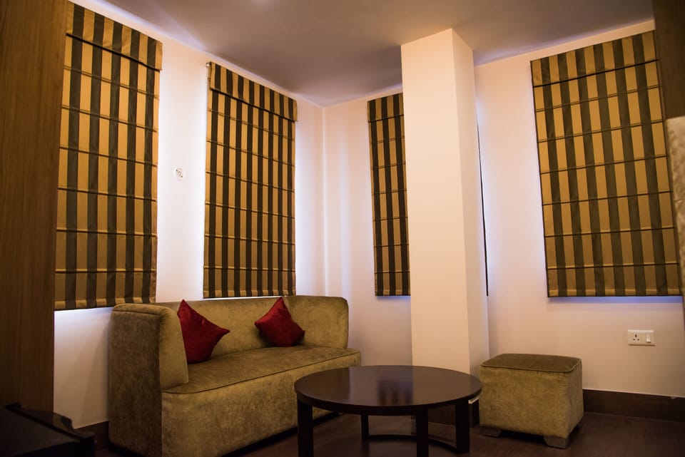 Basic Suite | Free WiFi