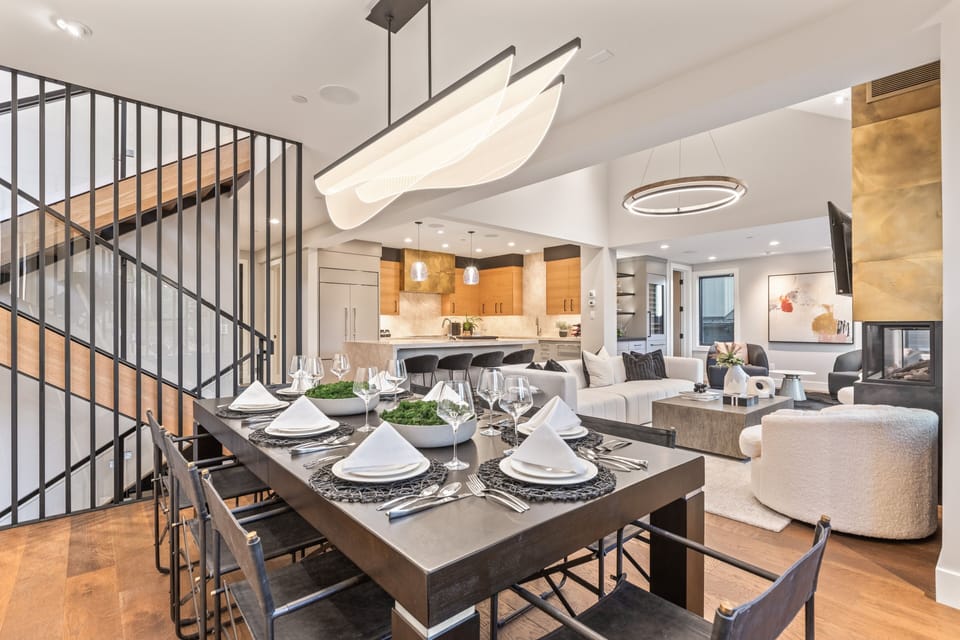 House, 5 Bedrooms | In-room dining