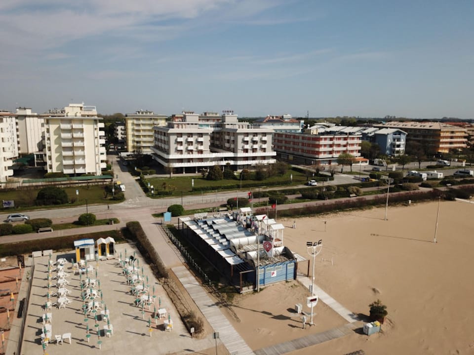 Apartment, 1 Bedroom, Smoking, Balcony | Property grounds