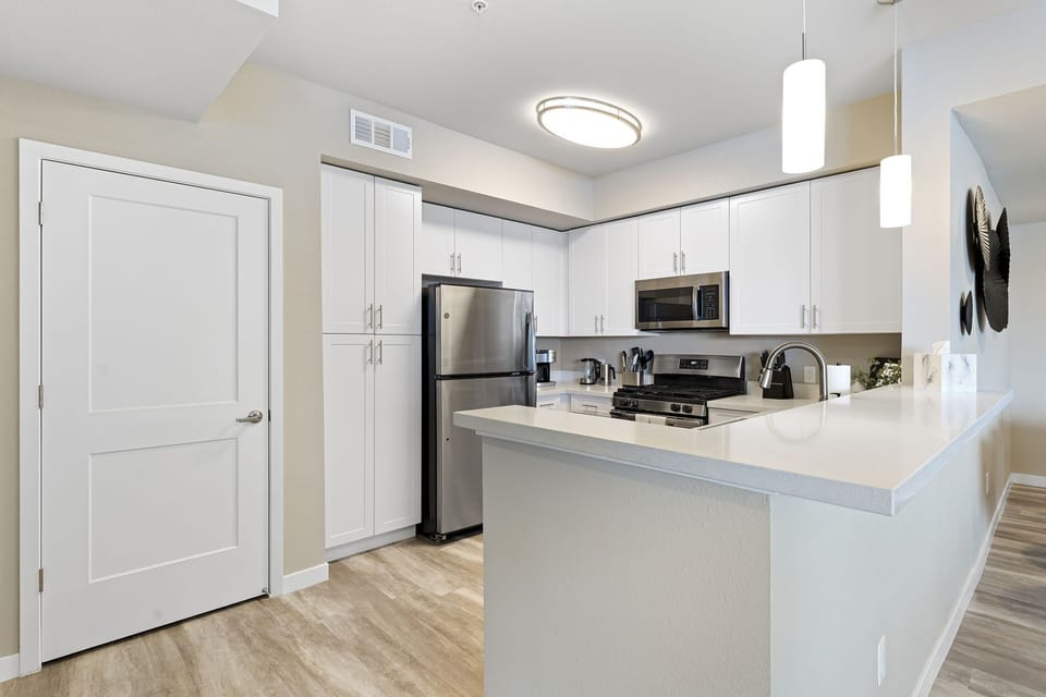 House | 2 bedrooms, desk, Internet