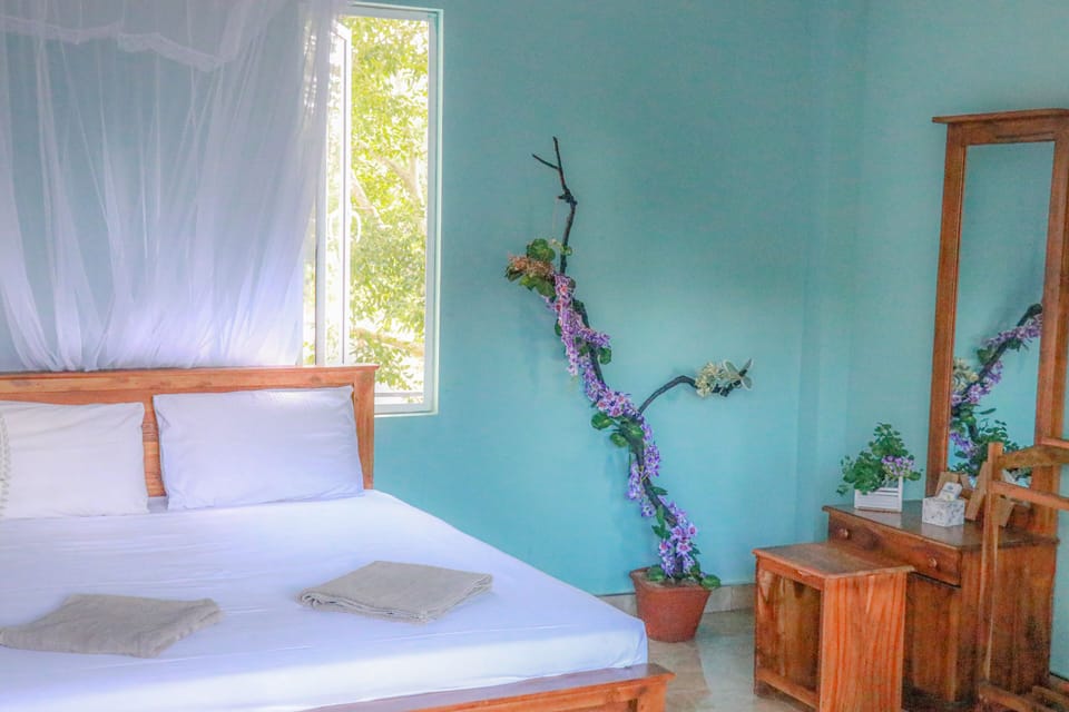 Standard Room | Desk, laptop workspace, WiFi (free), individually furnished
