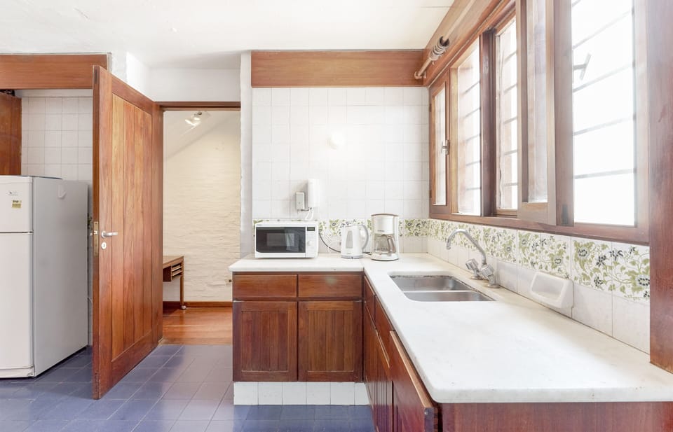 House | Private kitchen | Full-size fridge, microwave, stovetop, coffee/tea maker