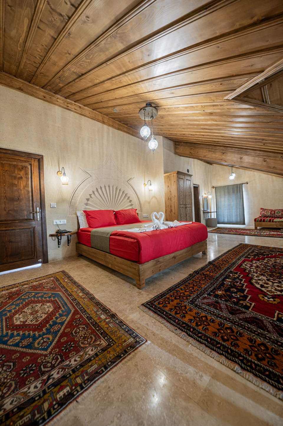 Honeymoon Room | Minibar, soundproofing, free WiFi, bed sheets