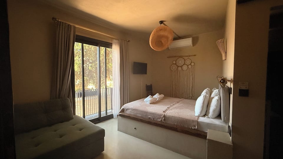 Double Room, 1 Queen Bed, City View | Free WiFi