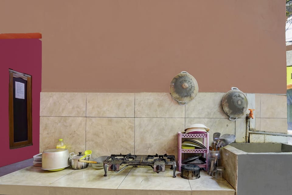 Standard Double Room | Private kitchen | Paper towels